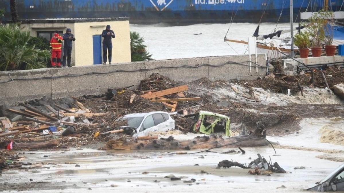 Отчаянный поиск выживших: 10 погибших и 100 попавших в ловушку после мощного оползня в Италии