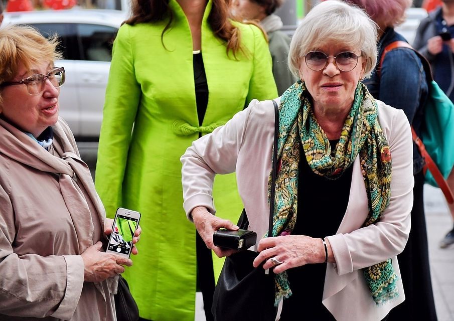 «Служебный роман» разрушил брак Алисы Фрейндлих с известным режиссером. Последний муж на 15 лет младше и жизнь 88-летней актрисы сегодня «Служебный роман» разрушил брак Алисы Фрейндлих с известным режиссером. Последний муж на 15 лет младше и жизнь 88-летней актрисы сегодня