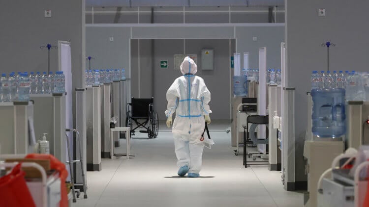 Коронавирус, грипп и ОРВИ. С середины ноября в России не утихают разговоры о вспышке свиного гриппа A (H1N1). Новый штамм знакомого вируса еще не принял форму эпидемии, но быстро распространяется. Фото.