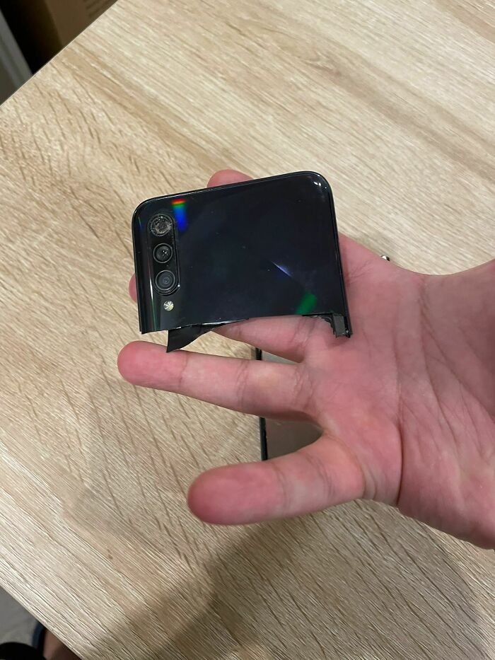 27. &quot;Уронил телефон, вы же сможете его починить?&quot;