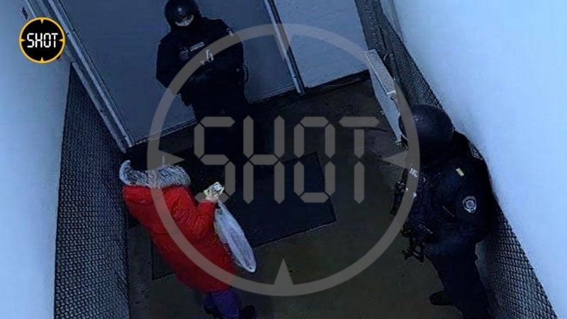 В подмосковный склад Wildberries нагрянул ОМОН с проверкой миграционного учёта В подмосковный склад Wildberries нагрянул ОМОН с проверкой миграционного учёта