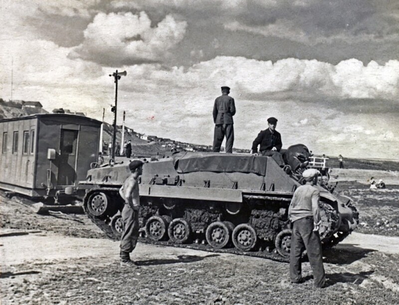 Демилитаризованный танк &quot;Шерман&quot; в народном хозяйстве СССР. ок. 1950 года