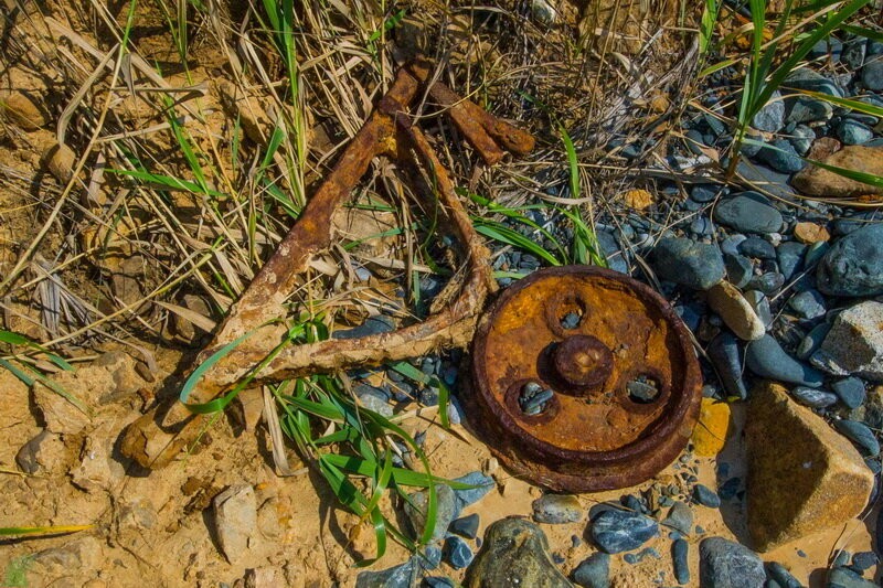 Заброшенный остров Аскольд: забытая техника, казарменный городок артиллеристов и золотое прошлое Заброшенный остров Аскольд: забытая техника, казарменный городок артиллеристов и золотое прошлое