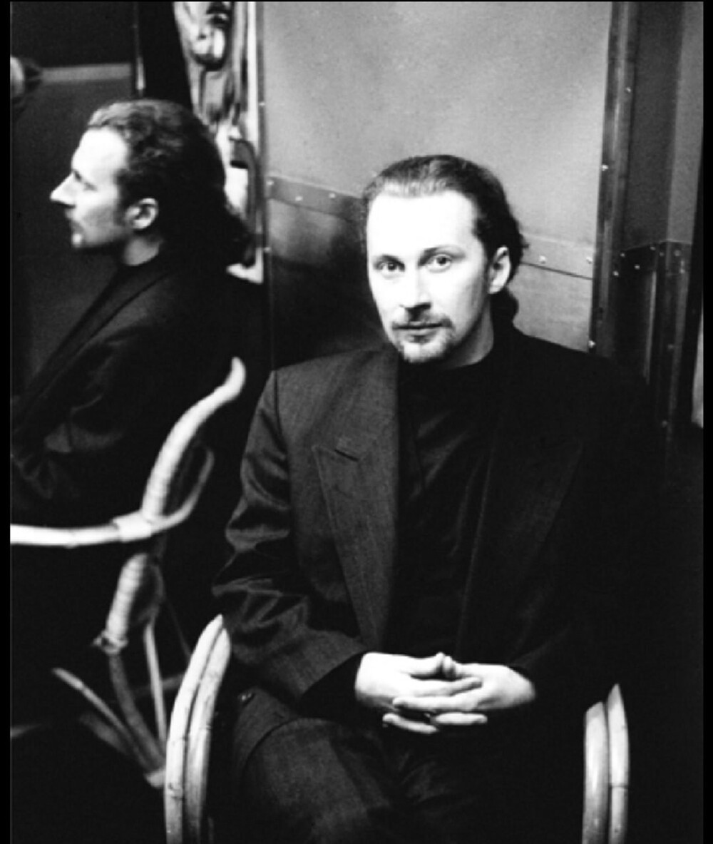 Песня, гремевшая на всех дискотеках, была написана от отчаяния