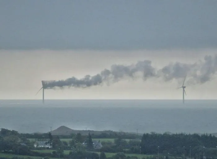 17 наглядных причин бояться удара молнии