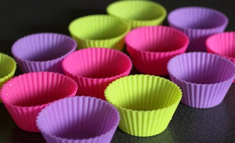 Вредность формочек из силикона. Силиконовые формочки для кексов — это прекрасное изобретение, но из лучше регулярно менять на новые. Вредность формочек из силикона. Силиконовые формочки для кексов — это прекрасное изобретение, но из лучше регулярно менять на новые. Фото.