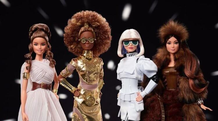 В каком году появилась кукла Барби. Линейка кукол Барби, посвященная «Звездным войнам». Справа — Чубакка. Фото.