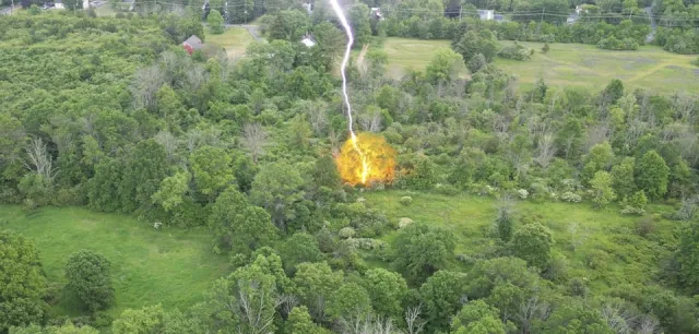 Страшно и красиво: неудержимая сила молний Страшно и красиво: неудержимая сила молний