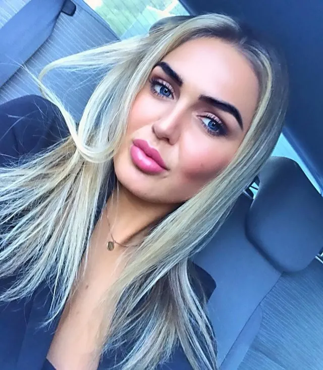 Как выглядит жена Дольфа Лундгрена - Эмма Крокдал: красотка годится ему в дочери Как выглядит жена Дольфа Лундгрена - Эмма Крокдал: красотка годится ему в дочери