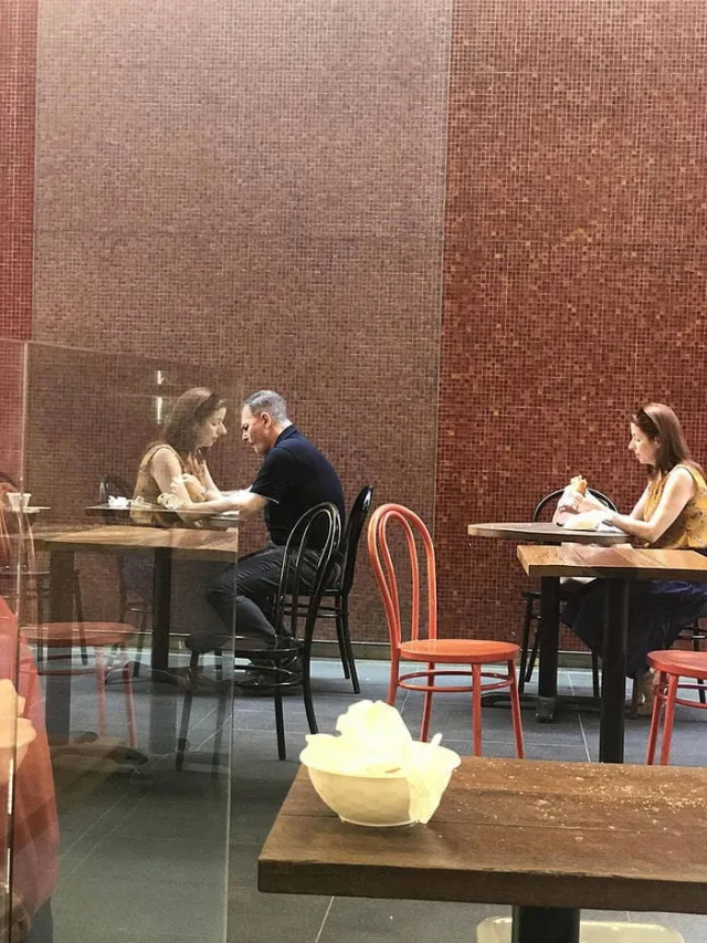 Отражения, которые создают необычные оптические иллюзии Отражения, которые создают необычные оптические иллюзии