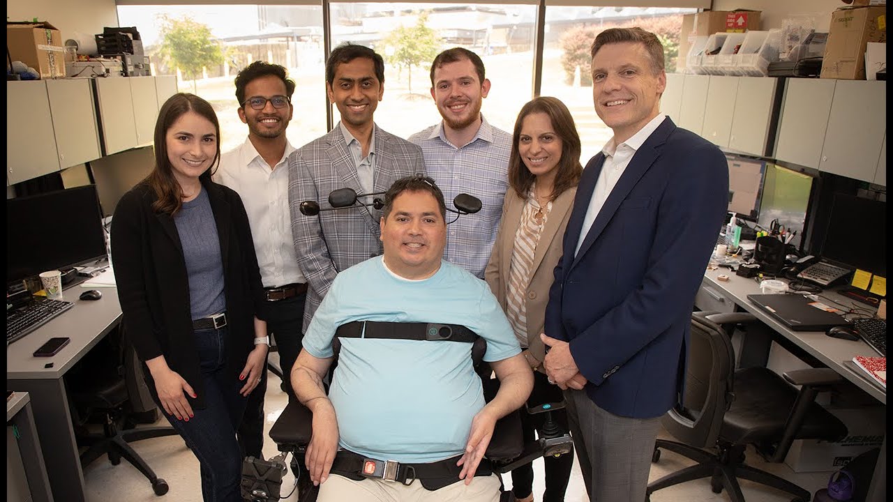 В США выполнили уникальную операцию, которая вернула подвижность парализованному человеку. Как работают импланты на основе искусственного интеллекта. В США выполнили уникальную операцию, которая вернула подвижность парализованному человеку. Как работают импланты на основе искусственного интеллекта. Фото.