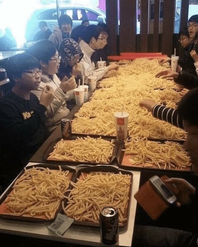 Подборка картинок. Вечерний выпуск - 15.08.2023