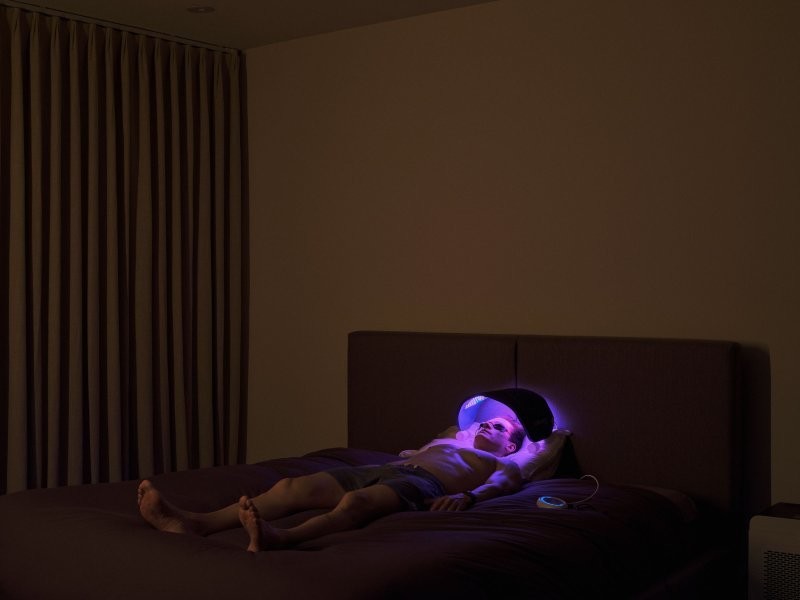 &quot;Он считает, что смерть не обязательна&quot;. Ради вечной молодости миллионер из США пьёт 111 таблеток в день и спит со счётчиком эрекции