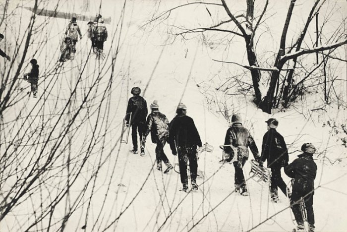 Фотография: Зимние катания на санках в СССР №7 - BigPicture.ru