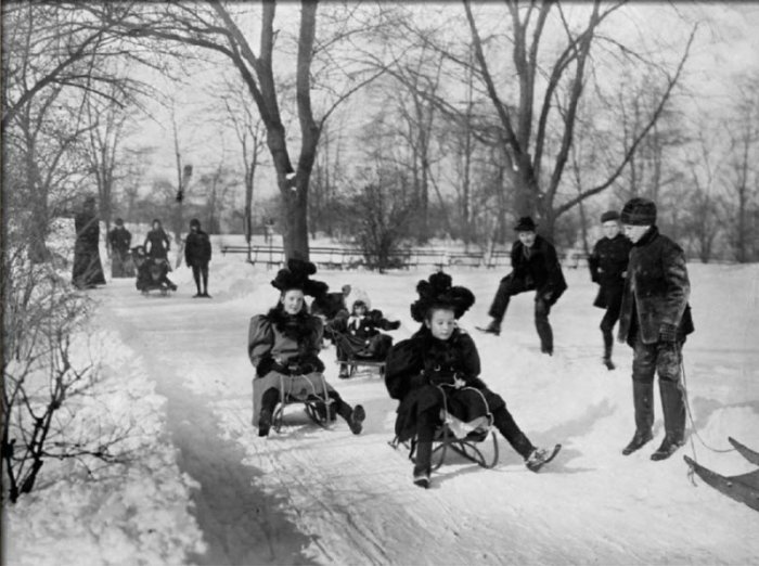 Фотография: Зимние катания на санках в СССР №33 - BigPicture.ru