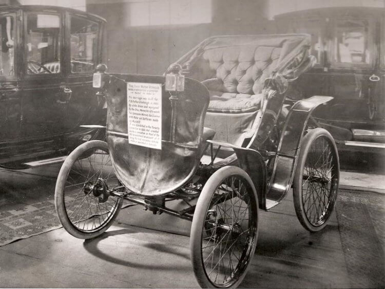 Первые шаги к электромобилям: повозки без лошадей. Прототип электромобиля Роберта Андерсона. Источник изображения: carnnews.com. Первые шаги к электромобилям: повозки без лошадей. Прототип электромобиля Роберта Андерсона. Источник изображения: carnnews.com. Фото.