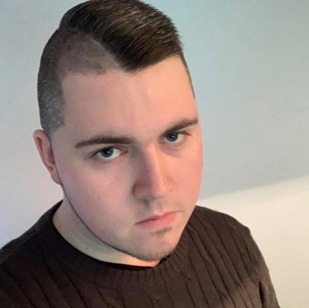 Сумасшедшие стрижки и причёски (20 фото)