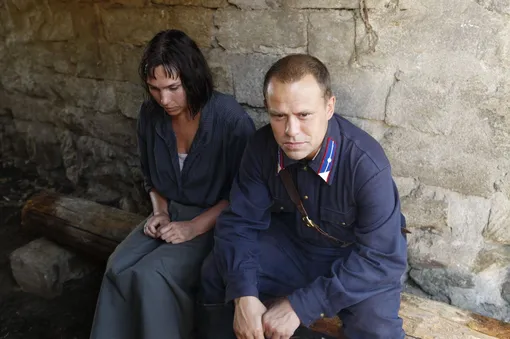 Историческая картина рассказывает о судьбе женщин, попавших в сталинский лагерь для жен изменников родины