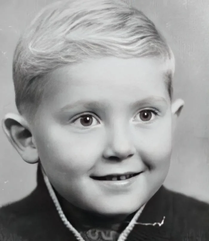 Юрий Стоянов