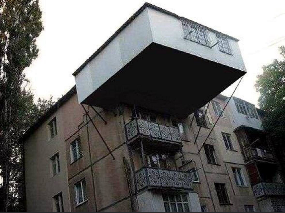 Монстр-балкон: мега-структура Монстр-балкон: мега-структура