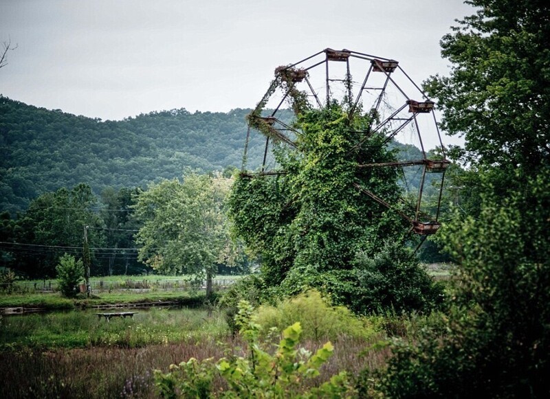 8. Когда-то это была территория радости и веселья