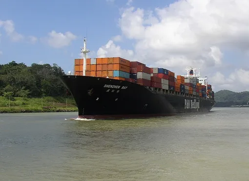 Контейнеровозы класса Panamax