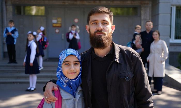 В Нижневартовске недовольным запретом на хиджабы родителям напомнили про домашнее обучение⁠⁠