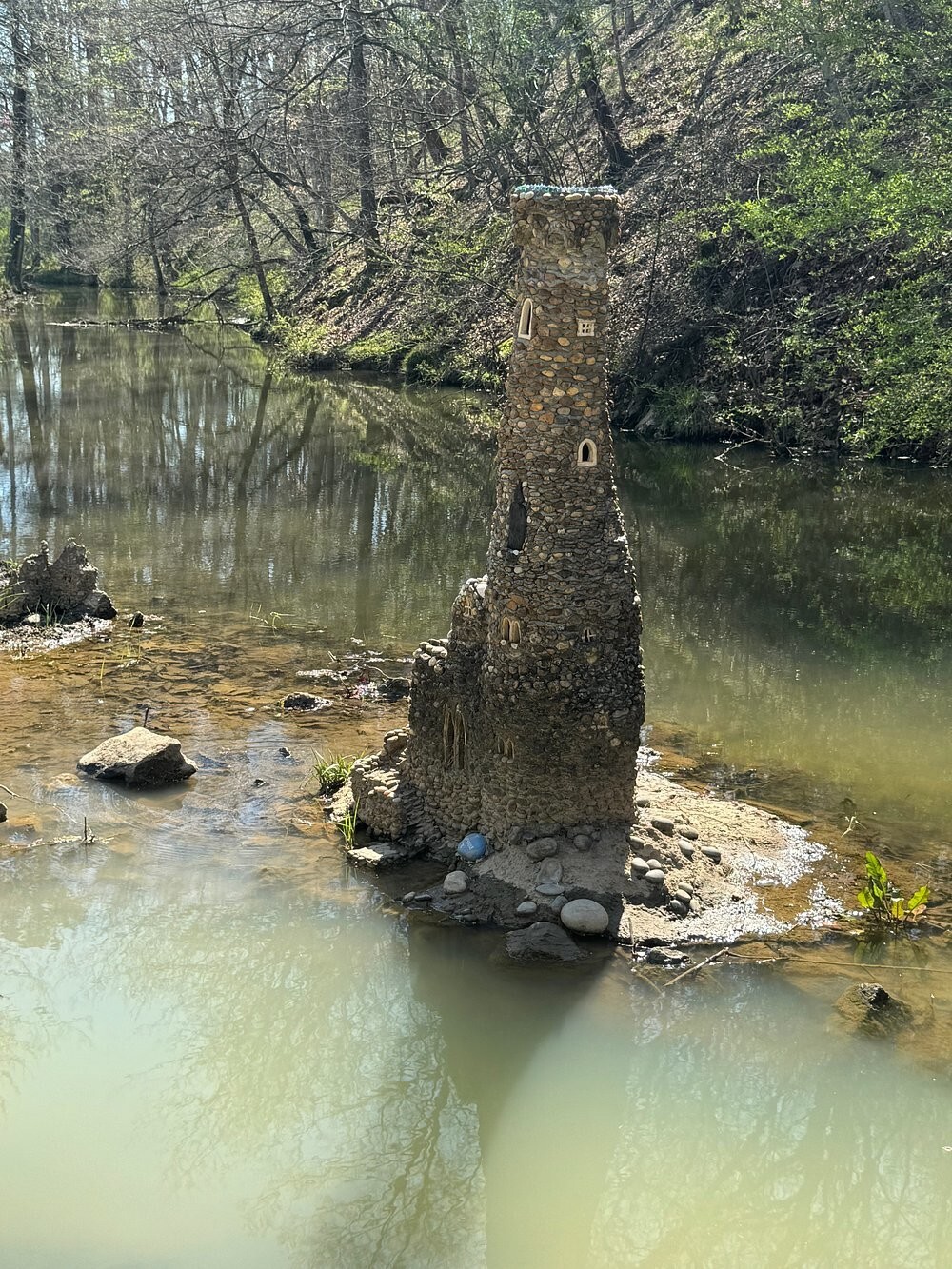 Сказочный мир Калхуна, собранный из камешков Сказочный мир Калхуна, собранный из камешков