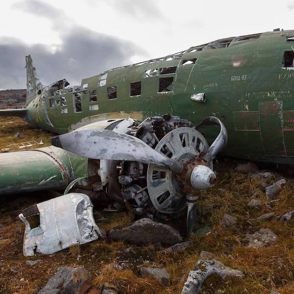 Крушение в тумане: как Ли-2 стал памятником на краю России
