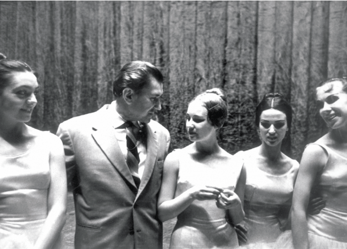 2025-12-12_01-29-38.png 2025-12-12_01-29-38.png