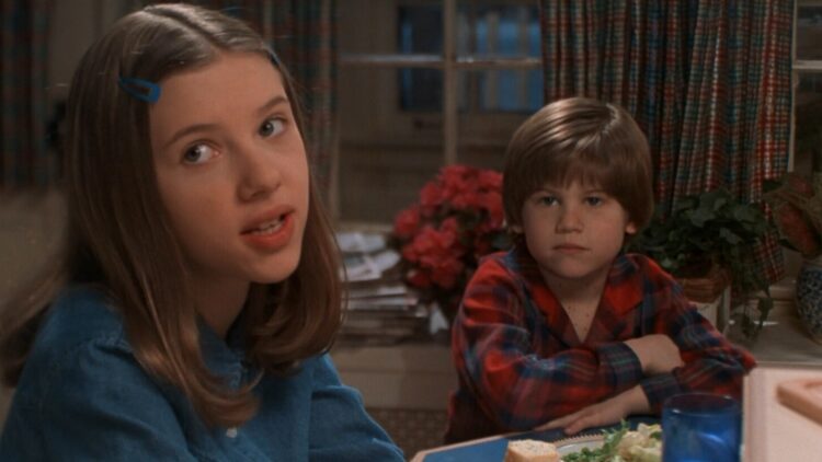 Почему Маколей Калкин не снялся в фильме «Один дома 3». Да, Скарлетт Йоханссон снималась в «Один дома 3». Фото.