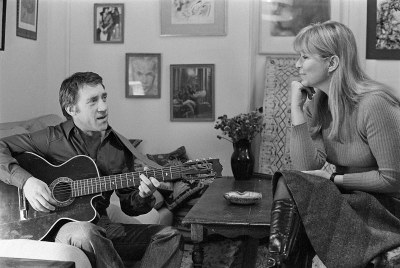 8. Владимир Высоцкий с Мариной Влади, Франция, 1977 год 8. Владимир Высоцкий с Мариной Влади, Франция, 1977 год