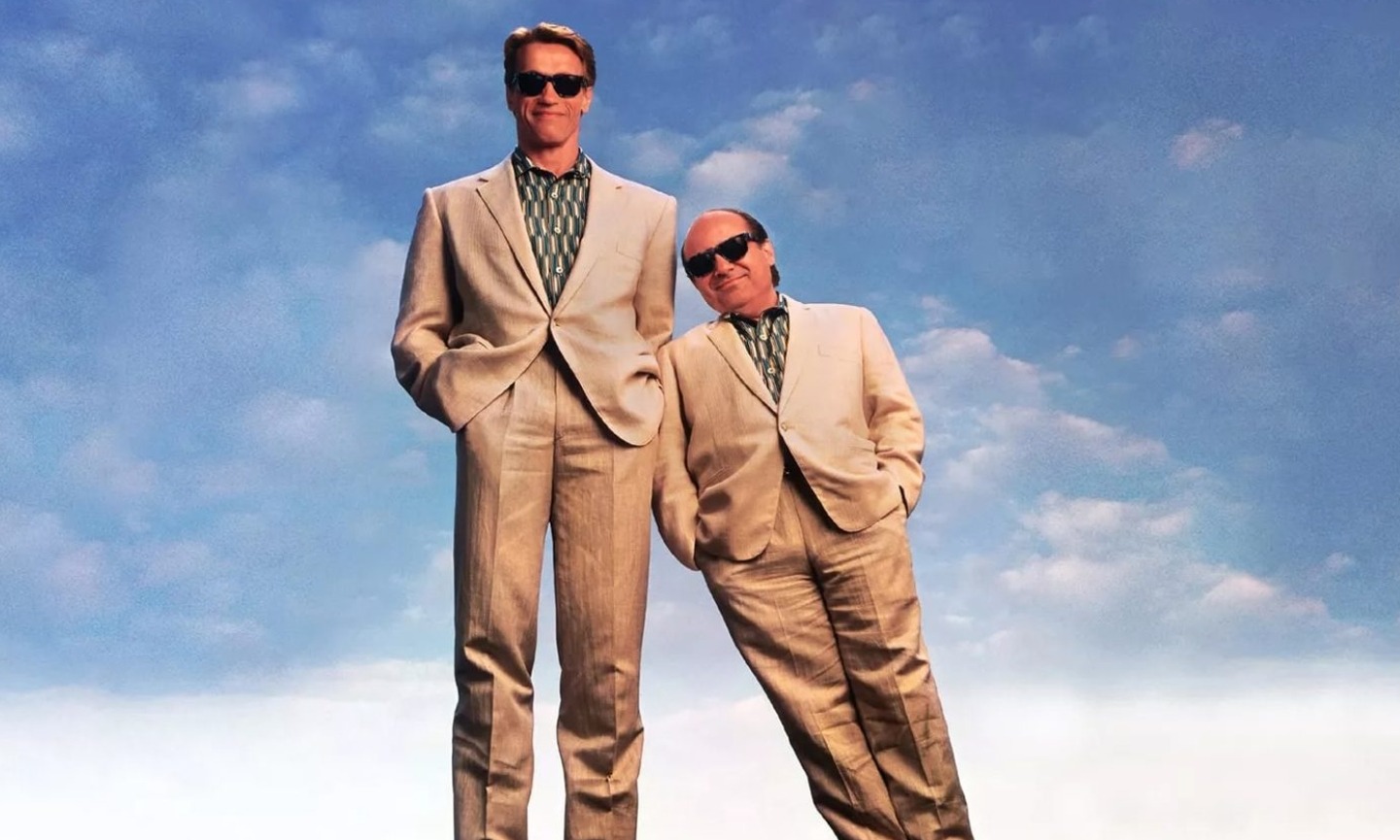 Почему низкие люди живут дольше, чем высокие. Рост человека влияет на всю его жизнь. Постер фильма “Близнецы”. Фото.