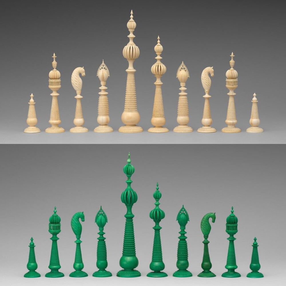 4. Шахматные фигуры из слоновой кости. Индия, XIX век